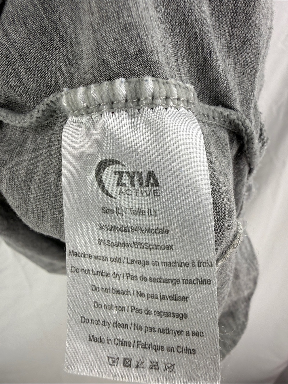 ZYIA Active Women’s Size Large Heather Gray V-Neck Short Sleeve Stretch Tee - Picture 6 of 6